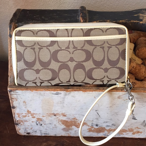 Coach Signature jacquard and leather wallet - Picture 2 of 7